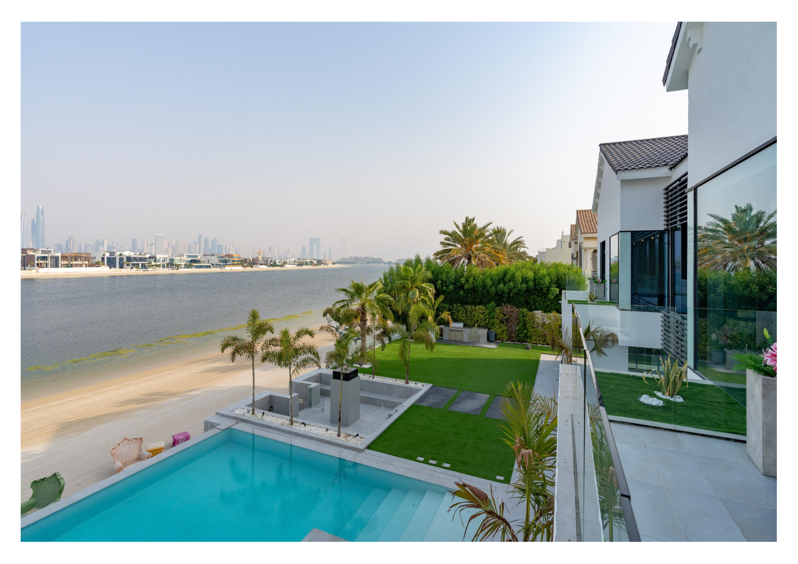 Modern 6-Bedroom Luxury Villa in Palm Jumeirah, Dubai - METALUXURY