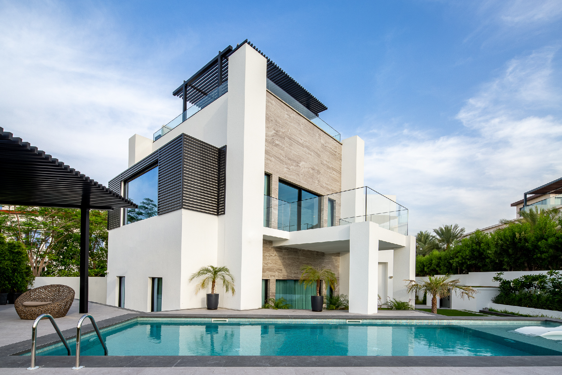 Emirates Hills Dubai 7 Bedroom Luxury Villa Eden House with Golf Course Views - METALUXURY