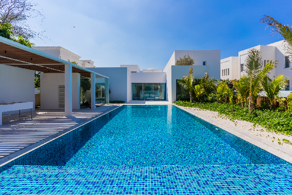 Exquisite Modern 6-Bedroom Villa in Emirates Hills, Dubai with Infinity Pool - METALUXURY