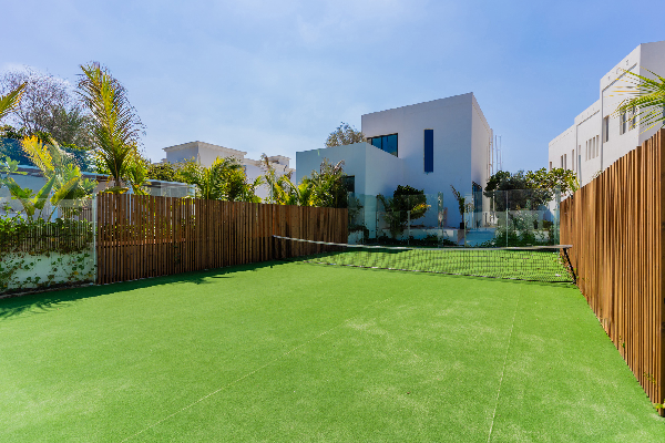 Exquisite Modern 6-Bedroom Villa in Emirates Hills, Dubai with Infinity Pool - METALUXURY