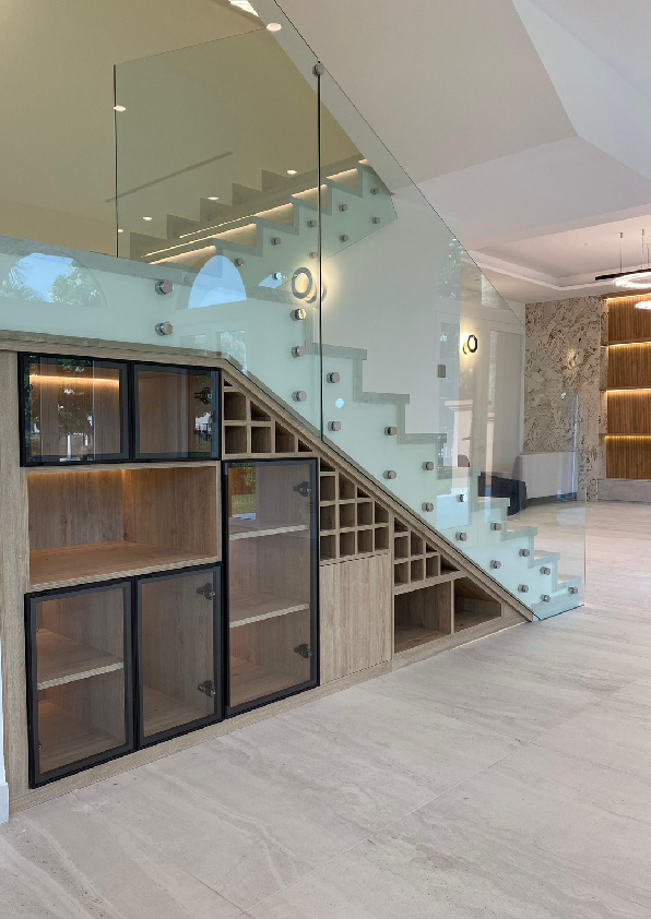 Canal Cove 4 Bedroom Waterfront Villa in Palm Jumeirah Dubai with Private Beach Access - METALUXURY