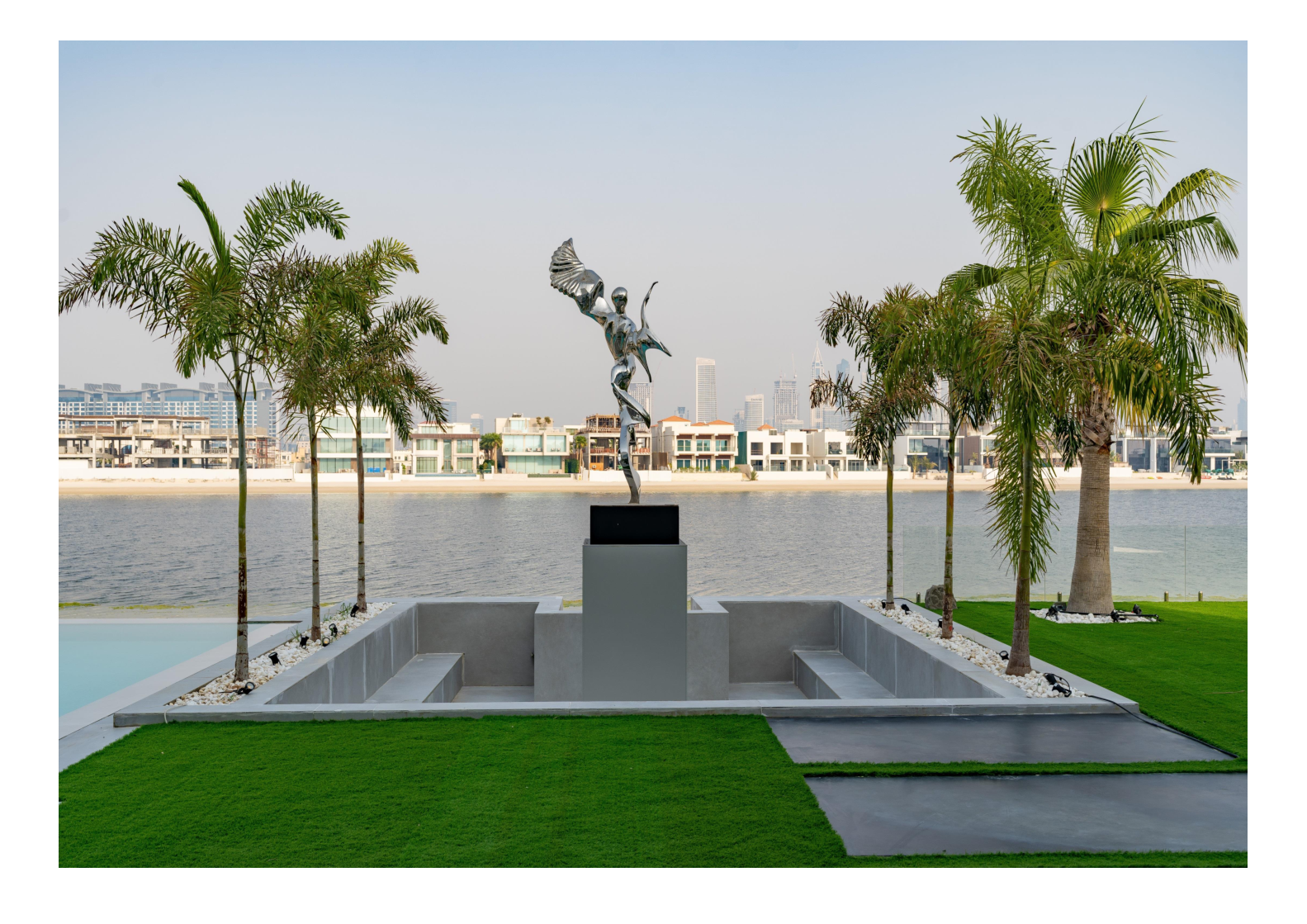 Modern 6-Bedroom Luxury Villa in Palm Jumeirah, Dubai - METALUXURY