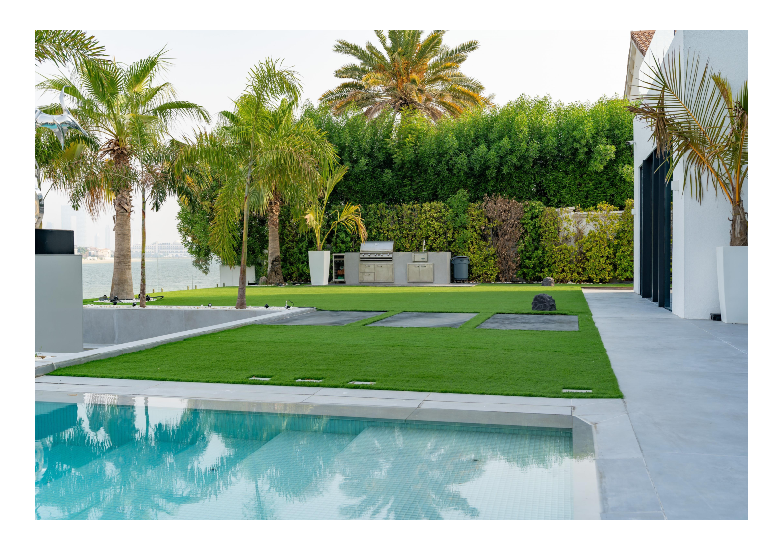 Modern 6-Bedroom Luxury Villa in Palm Jumeirah, Dubai - METALUXURY