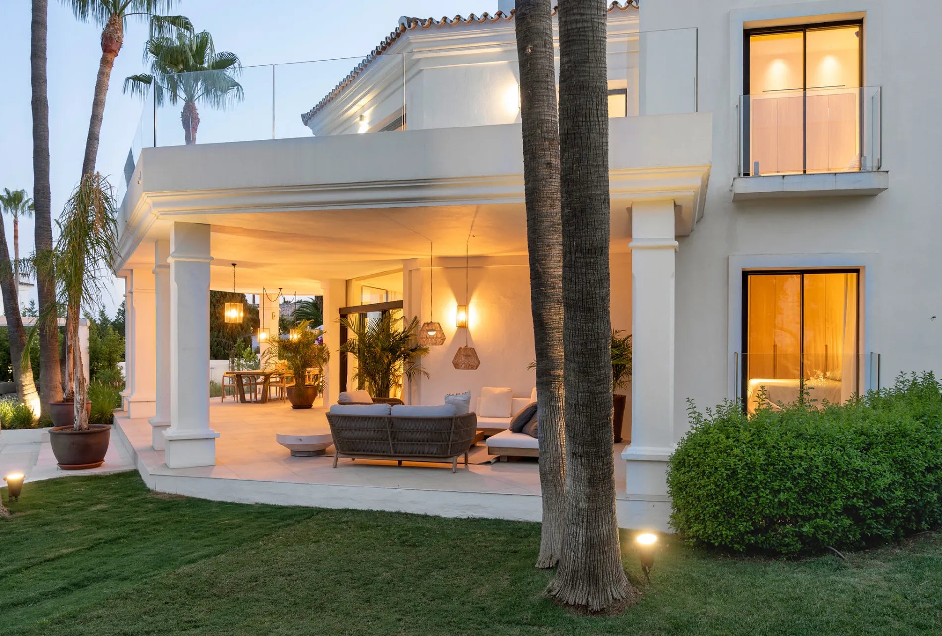 Elegant Completely Refurbished 6 Bedroom Villa With Sea Views La Cerquilla Nueva Andalucia - METALUXURY