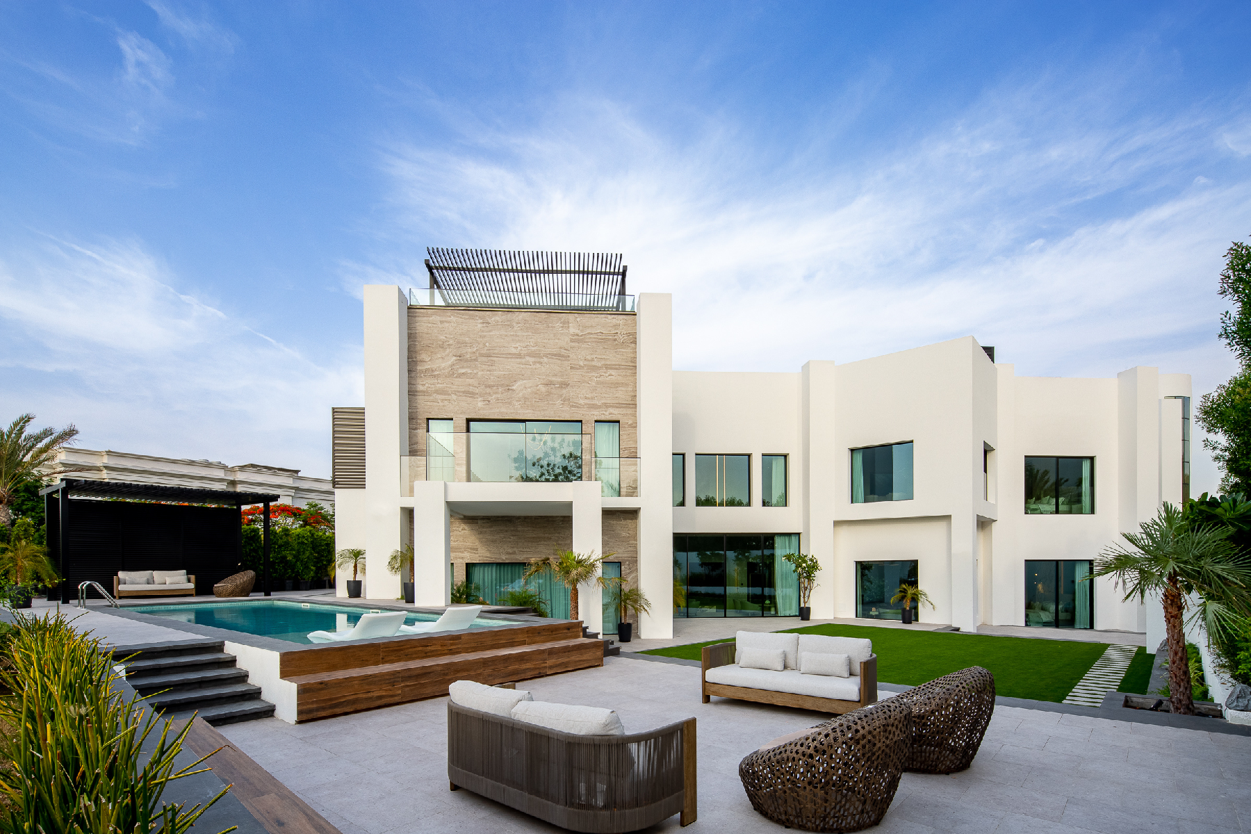 Emirates Hills Dubai 7 Bedroom Luxury Villa Eden House with Golf Course Views - METALUXURY