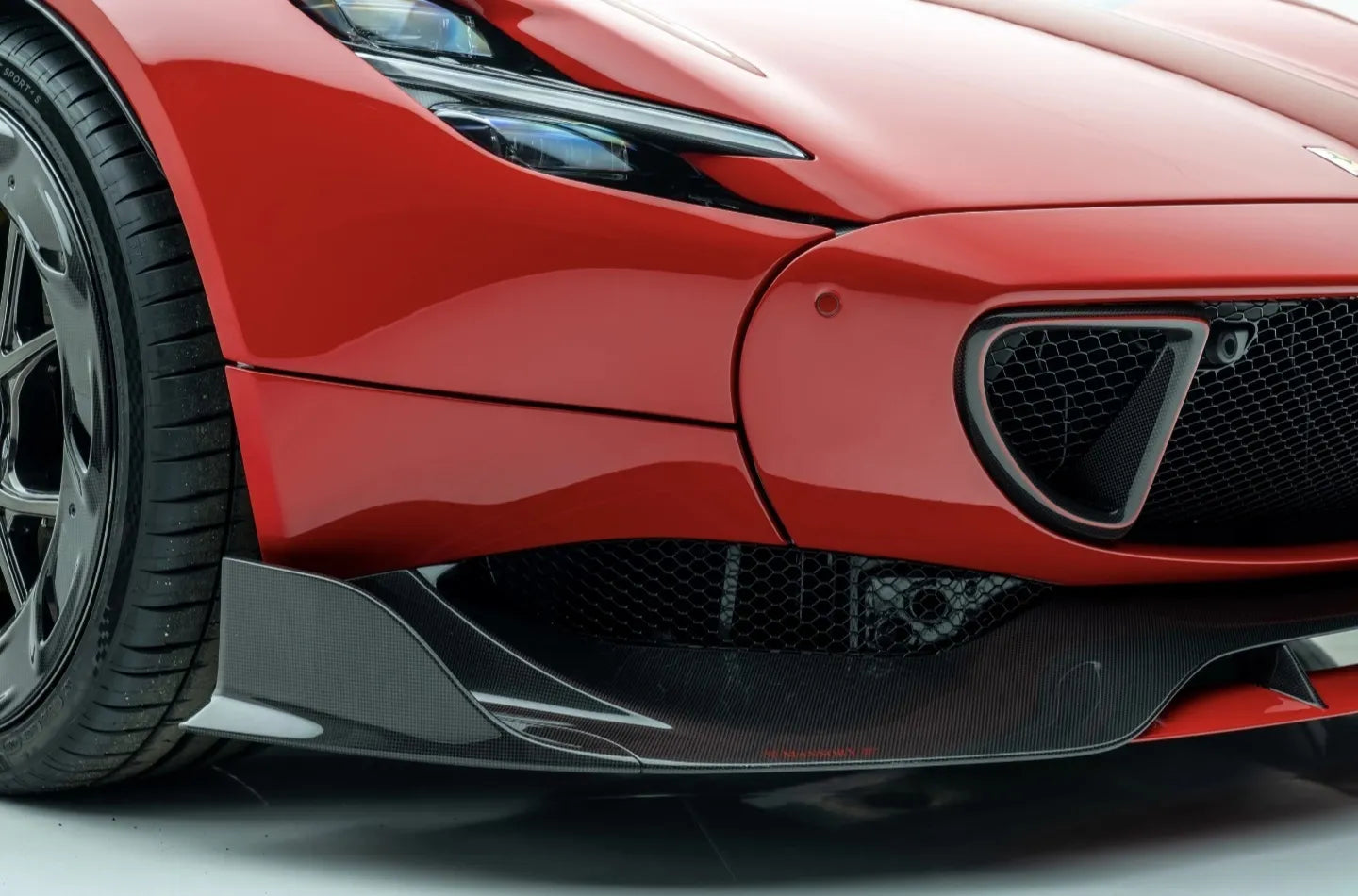 2023 Ferrari Monza SP2 - METALUXURY