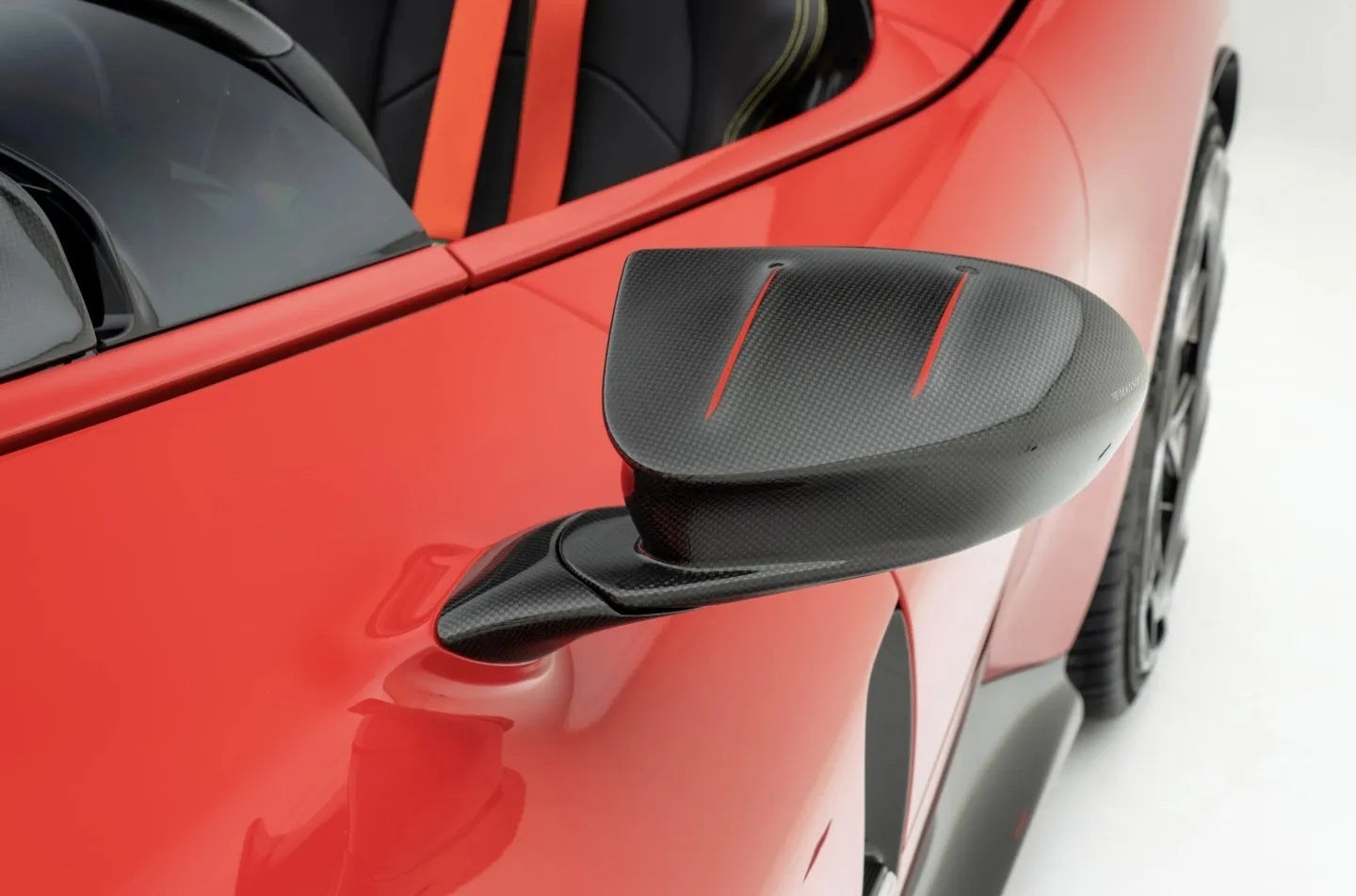 2023 Ferrari Monza SP2 - METALUXURY